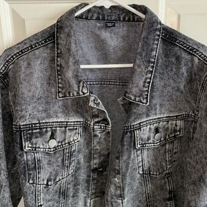 Brand new never worn Black Jean jacket by SHEIN size 0XL buttons